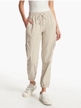 NWT Vuori Scout Joggers in Rosewater XXL